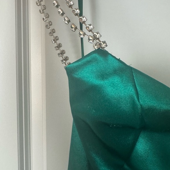 Nwt IEENA for Mac Duggal Satin Sleeveless Gown Color Emerald Green 10 (Defect) - Picture 7 of 9